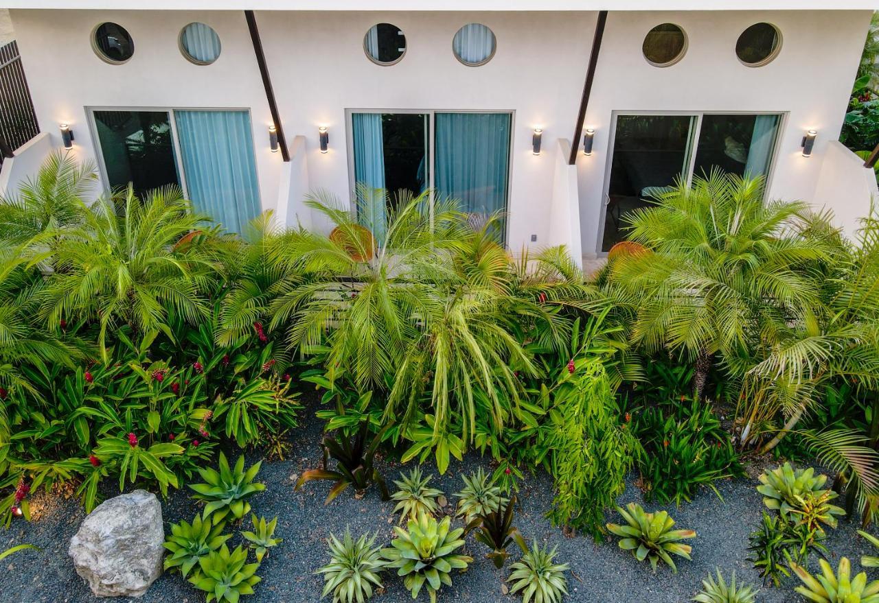 Mother Earth Luxury Boutique Hotel, Restaurant & Spa (Adults Only) Tamarindo Exterior photo