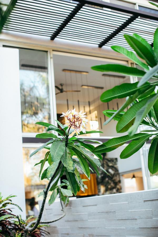 Mother Earth Luxury Boutique Hotel, Restaurant & Spa (Adults Only) Tamarindo Exterior photo
