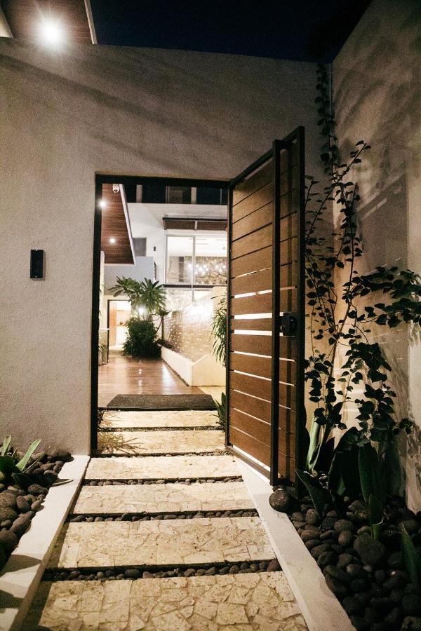 Mother Earth Luxury Boutique Hotel, Restaurant & Spa (Adults Only) Tamarindo Exterior photo