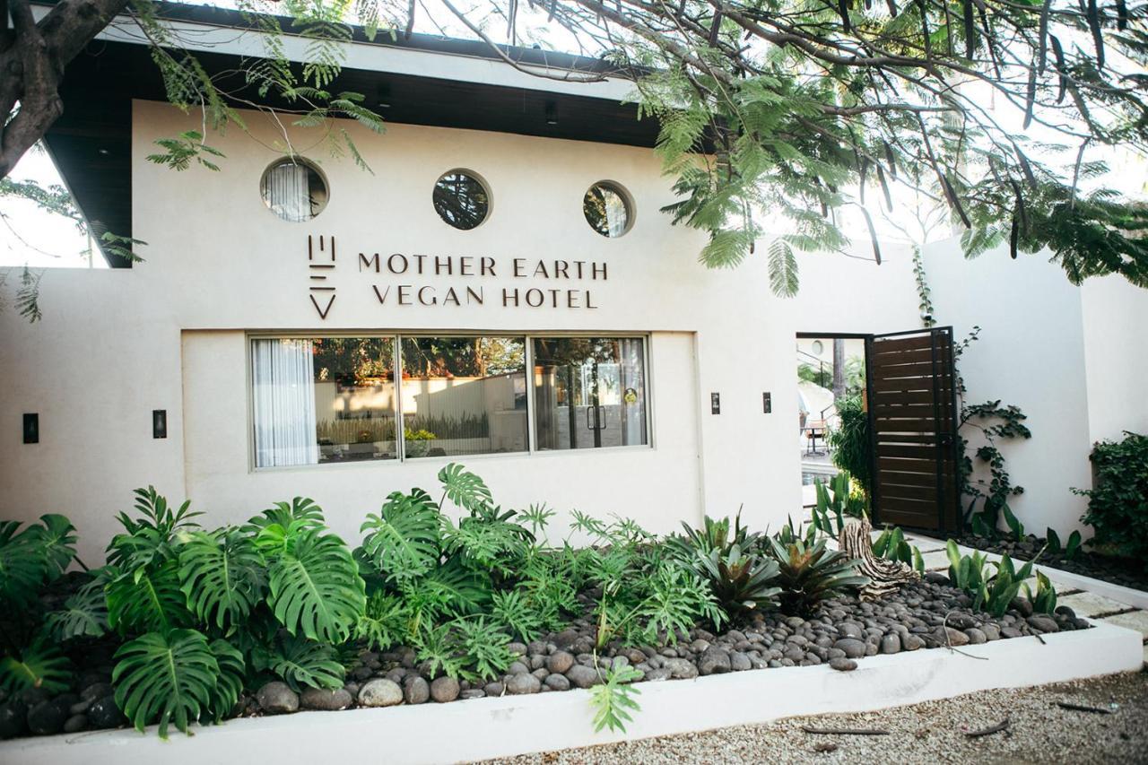 Mother Earth Luxury Boutique Hotel, Restaurant & Spa (Adults Only) Tamarindo Exterior photo